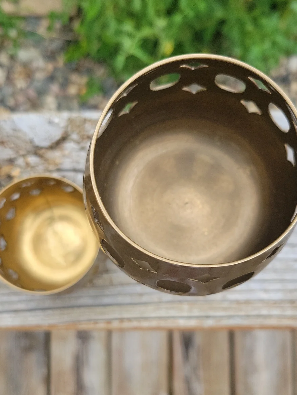 N/A elegant brass
